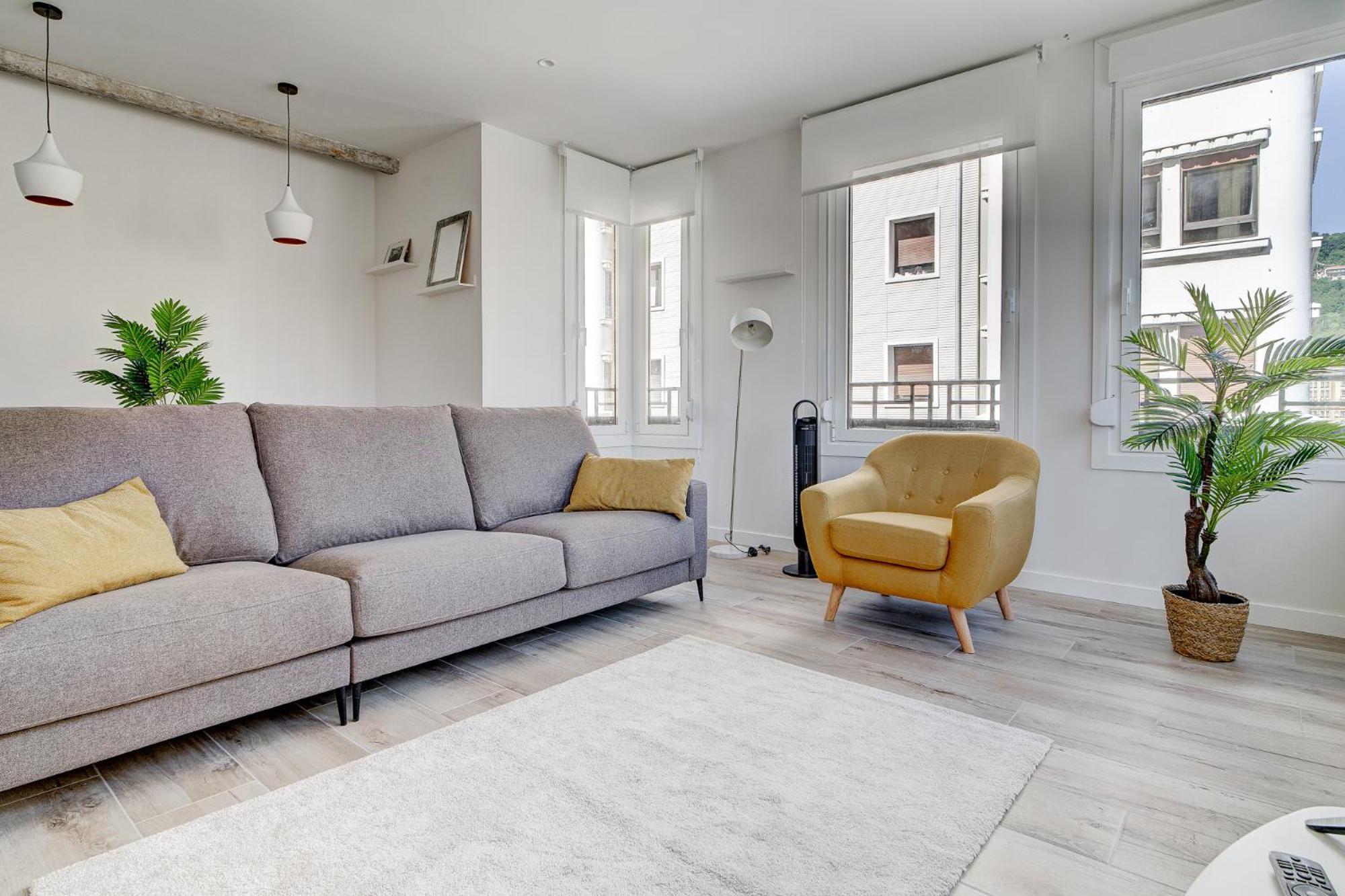 Apartamentos Gran Via By Sanse Holidays San Sebastian Exterior photo