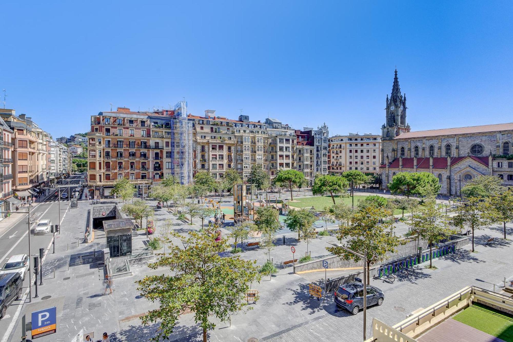 Apartamentos Gran Via By Sanse Holidays San Sebastian Exterior photo