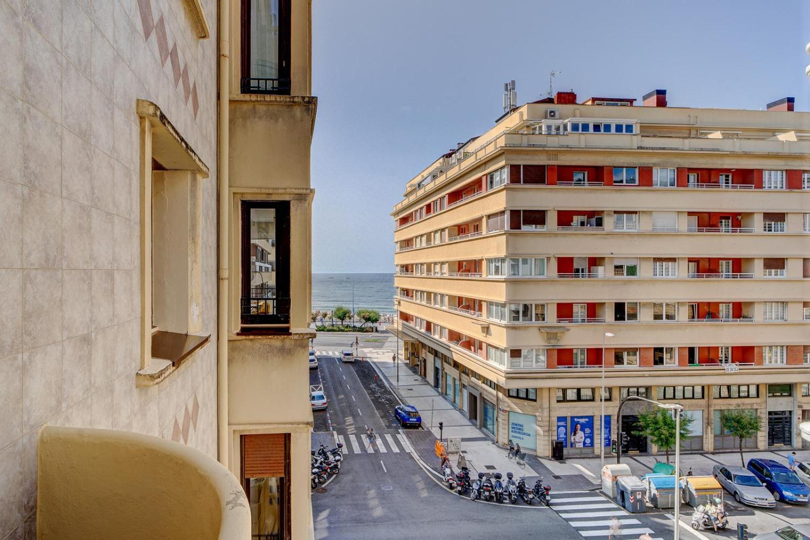 Apartamentos Gran Via By Sanse Holidays San Sebastian Exterior photo