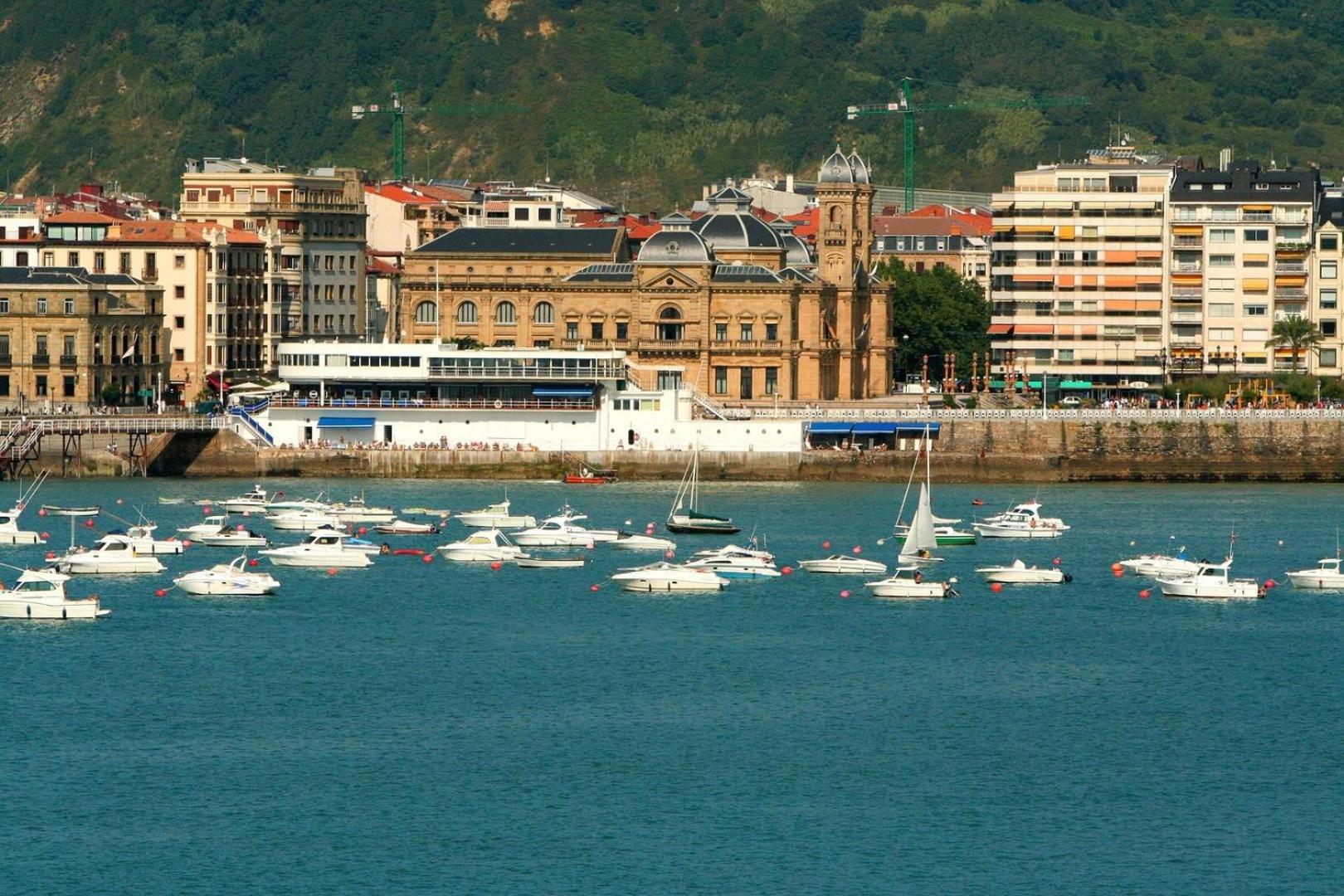 Apartamentos Gran Via By Sanse Holidays San Sebastian Exterior photo